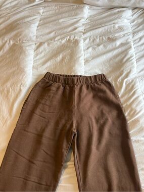 Brandy Melville Brown Rosa Sweatpants